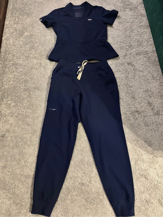 Figs Pants - Women’s Navy Figs Scrub Set